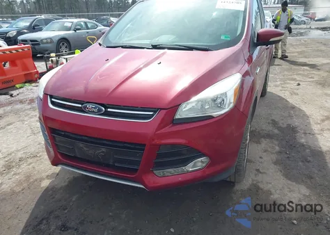 2016 Ford Escape Titanium из США, поврежденный, VIN 1FMCU0JX7GUA03022
